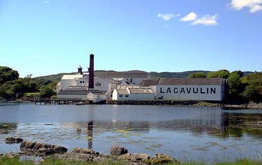 Lagavulin distillery